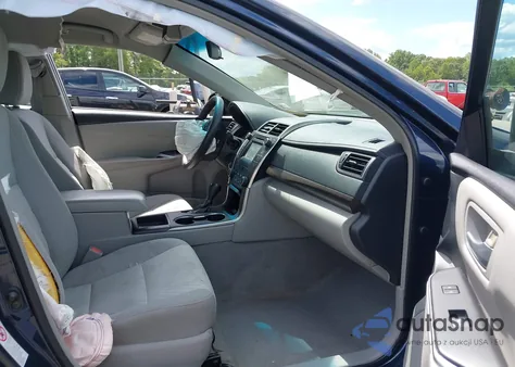 2015 Toyota Camry Le z USA, uszkodzony, nr VIN 4T1BF1FK2FU997070